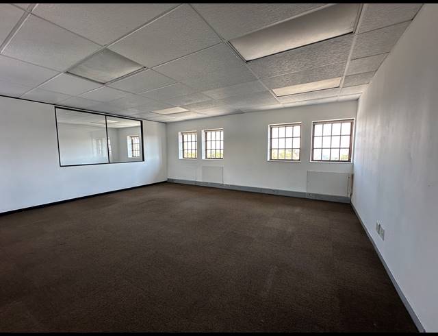 90M² OFFICE TO LET IN PARKMORE
